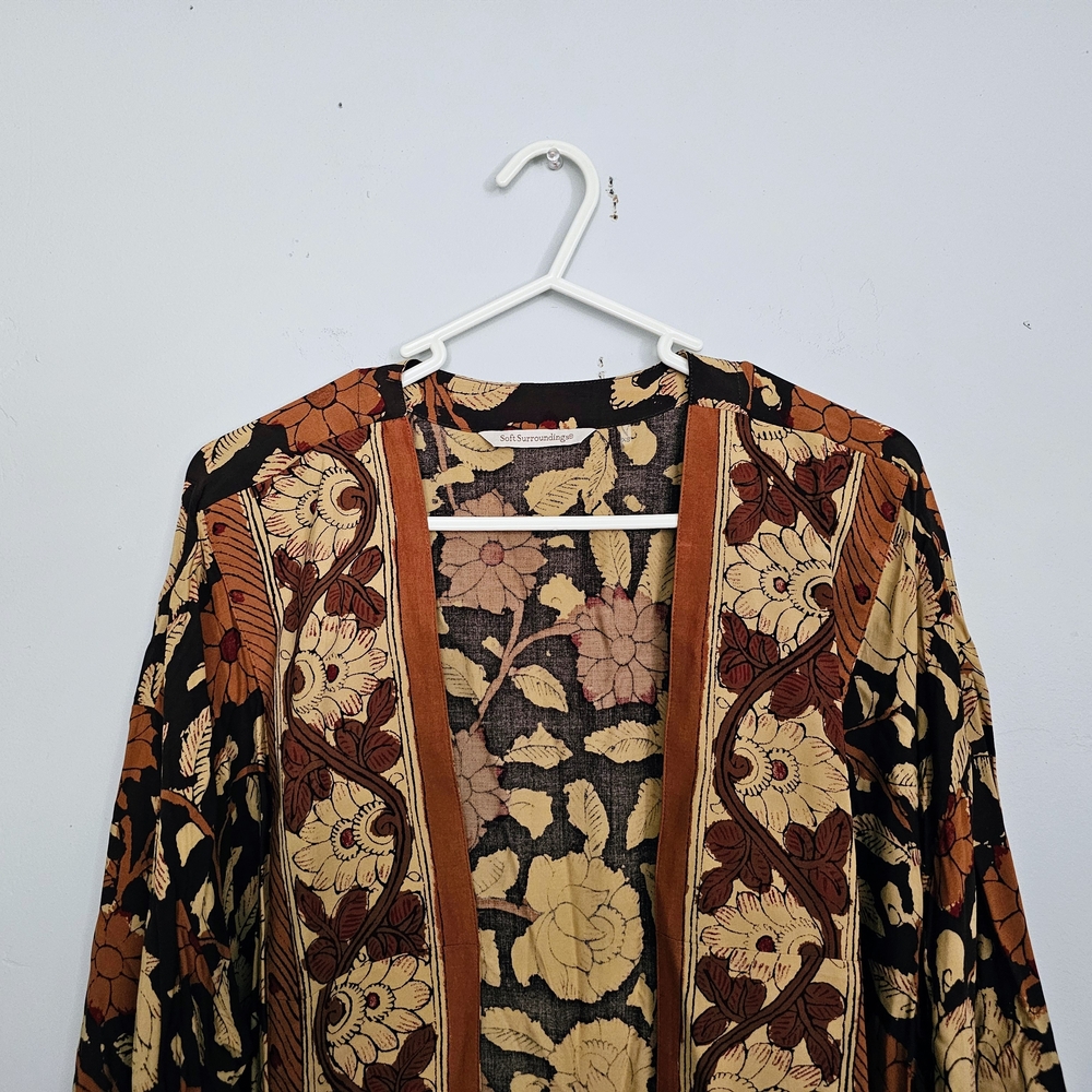 Soft Surroundings Black and Tan Floral Kimono Sweater - Picture 3 of 11